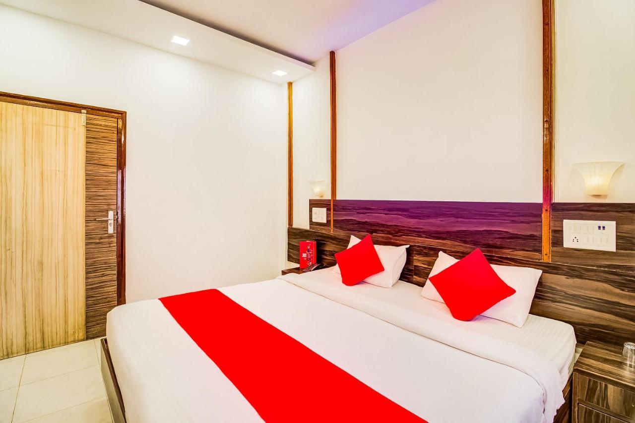 Super Collection O Panchratna Hotel Panvel Buitenkant foto