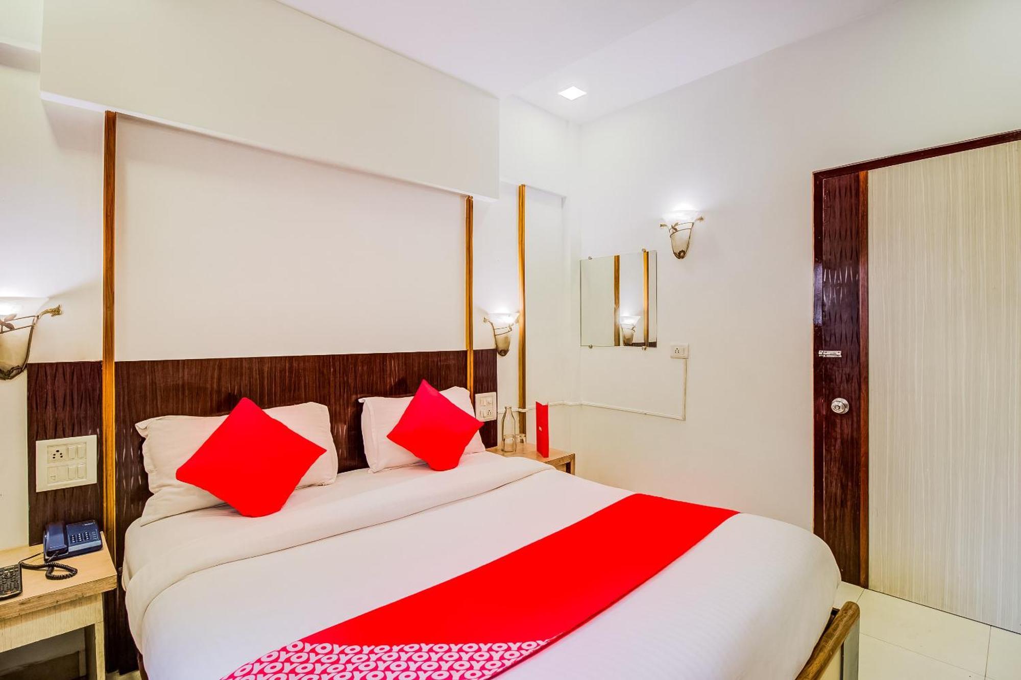 Super Collection O Panchratna Hotel Panvel Buitenkant foto